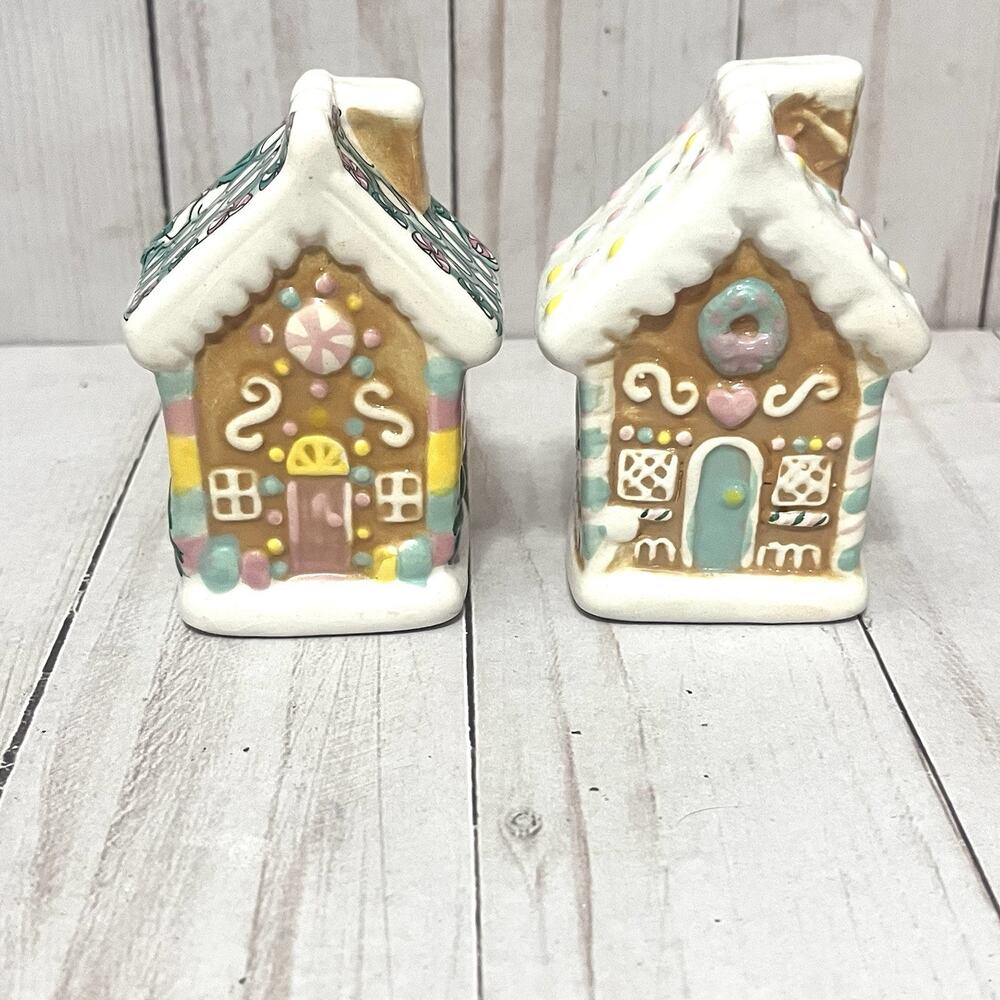 Transpac Gingerbread House Salt & Pepper Shaker Set Christmas Holiday
